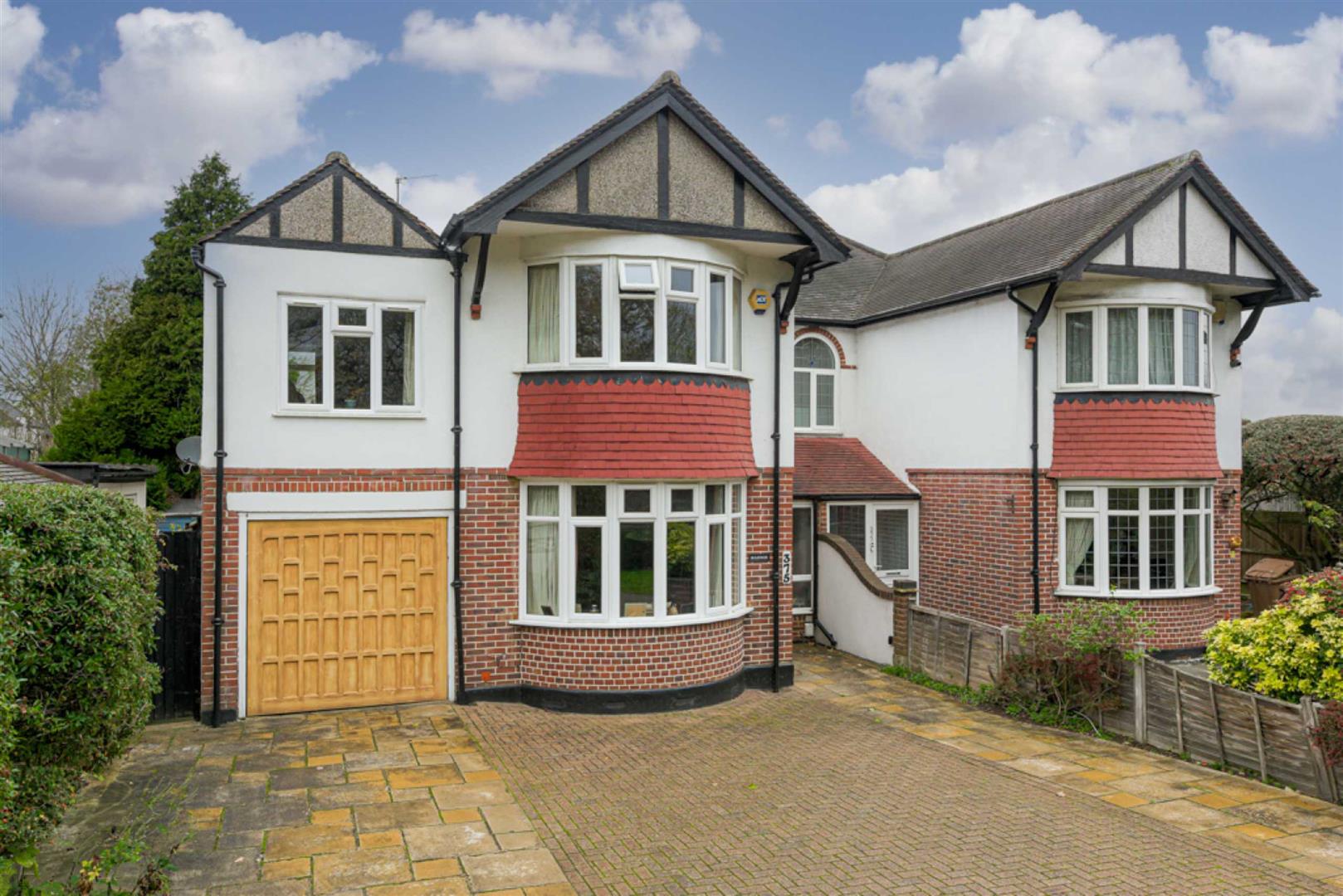 4 bedroom House SemiDetached, London Road, Ewell, Epsom The